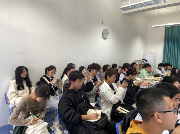 赣南师范大学教育科学学院本科生来我校开展教育实践