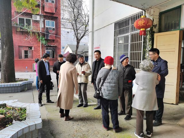 赣南师大附中开展2022年春节送温暖慰问活动