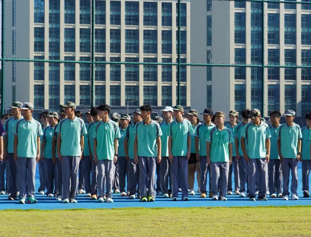 军训进行时 | 骄阳炼意志，成长正当时！