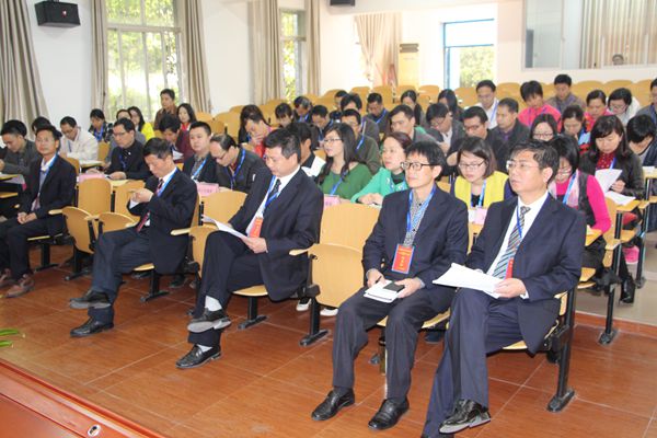 〖图说学校两会〗做优做强 建言献策