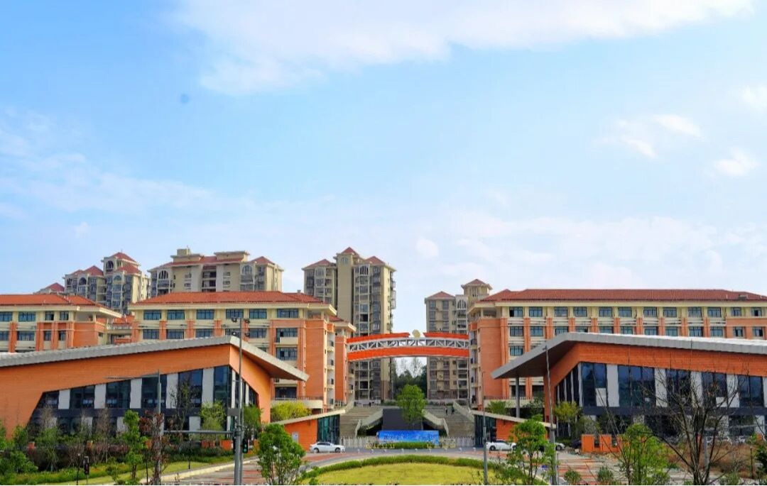 赣南师范大学附属中学2026年高一招生问答