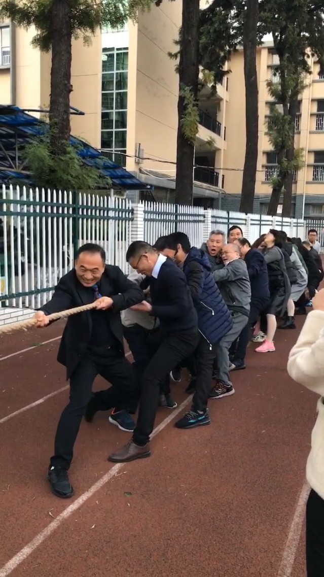 凝心聚力，团结暖人心