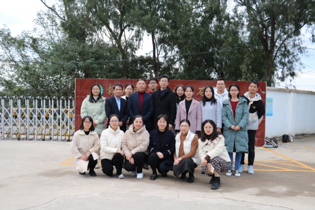 真情送教共研讨 携手共进促发展——记赣南师大附中初中英语组赴浮石中学城乡教育互助共建送教下乡活动