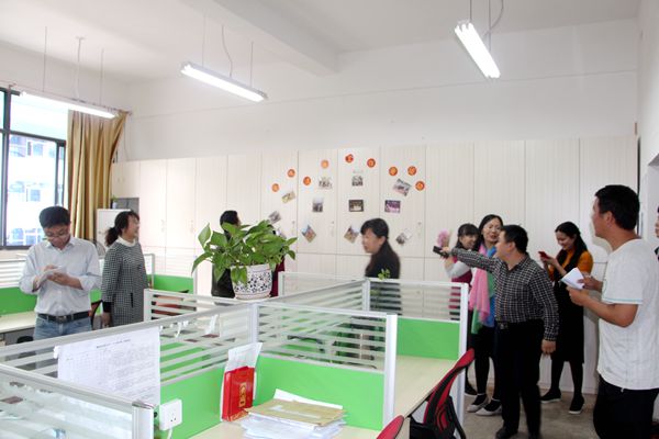 优化办公环境,美化育人氛围