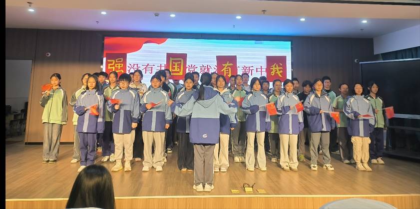 一群人站在一起 AI 生成的内容可能不正确。 一群人站在一起 AI 生成的内容可能不正确。