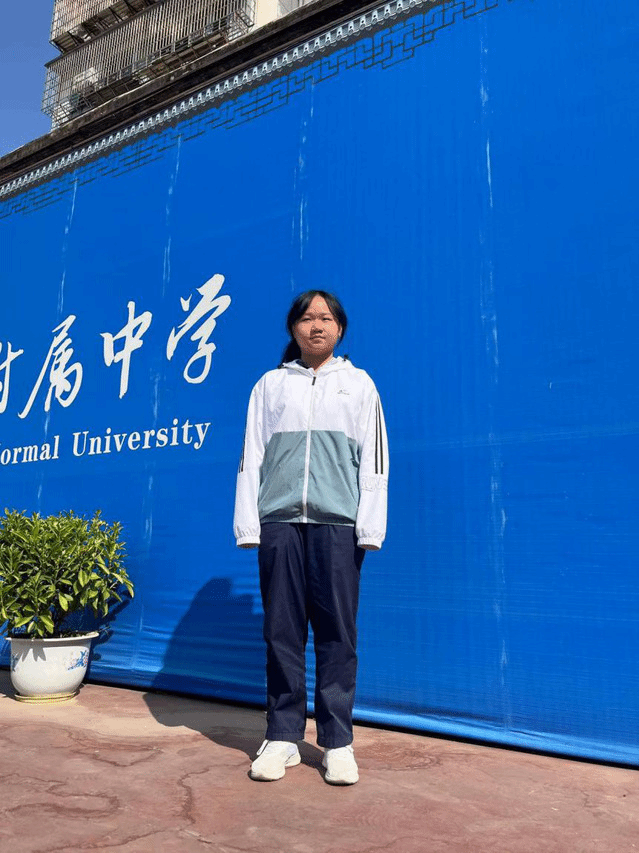 献礼党的二十大，赓续红色血脉——赣南师大附中红色故事宣讲系列活动2