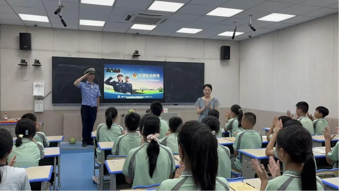 双讲护航，为学生筑牢“平安防护网”——我校开展交通安全与防欺凌专题教育讲座