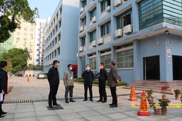 赣南师范大学校长卢超莅校检查指导毕业年级复学工作