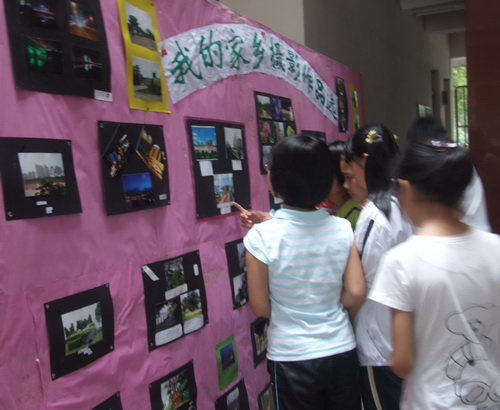 赣南师院附中2010年“我爱新赣州”征文摄影书画展